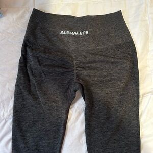 Alphalete Charcoal Butt Scrunch Leggings - NWOT, Size Small